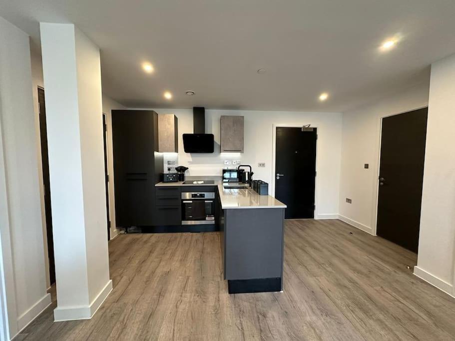 Apartment Stylish Free Parking & Gym *