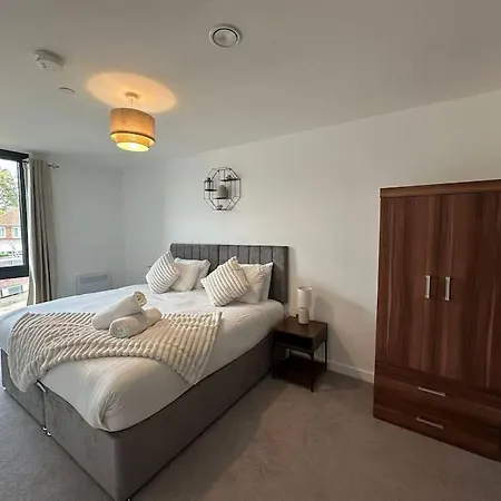 Stylish Central York Apartment Free Parking & Gym Exterior photo